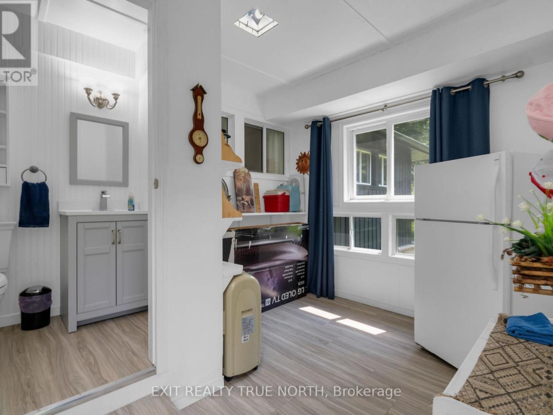 22 CARDINAL DRIVE, Talbot Lake