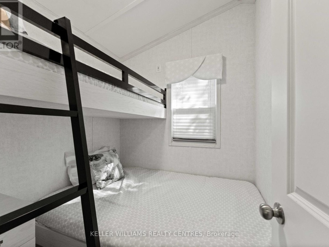 UNIT #4 - 202 HIDDEN GLEN ROAD, 