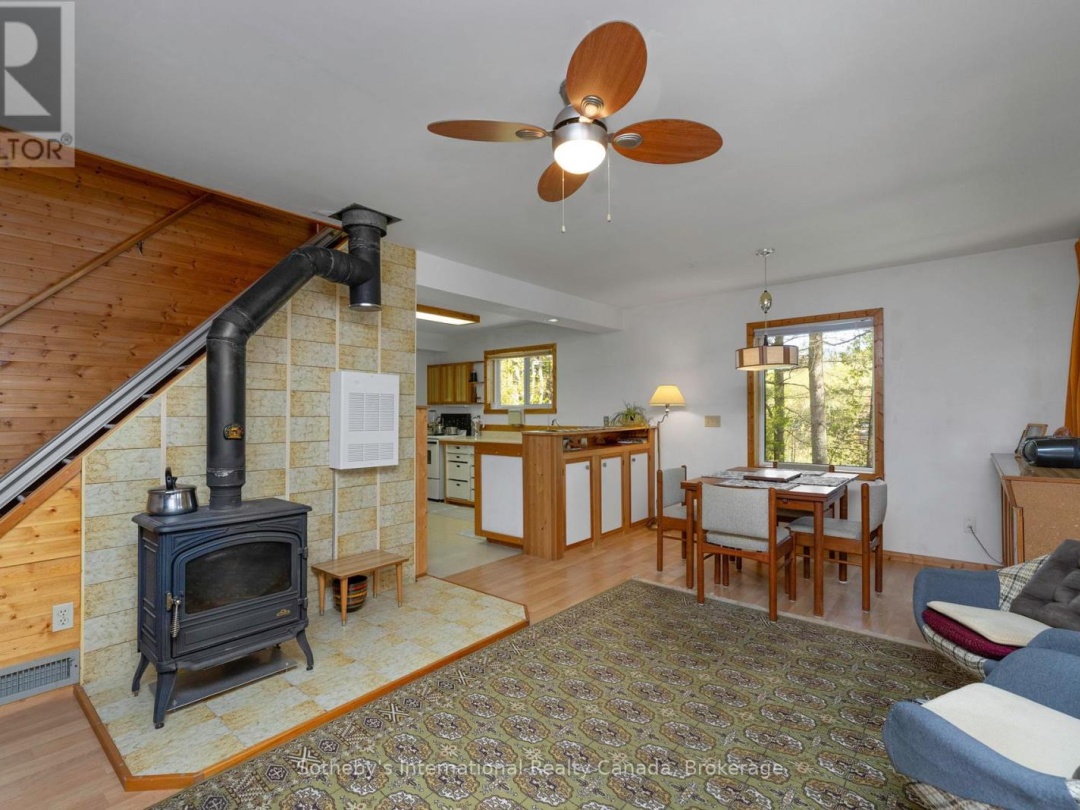 14 Burnegie Lane, Otter Lake