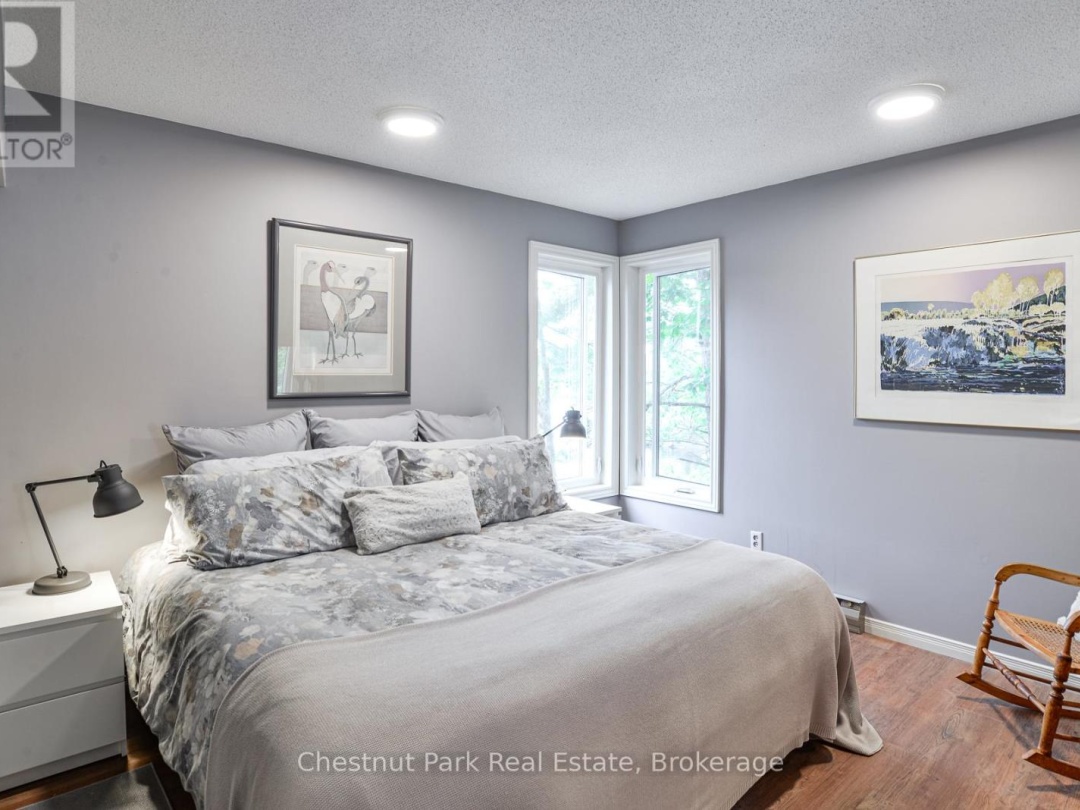 1049 Route 11 Road E, Kahshe Lake