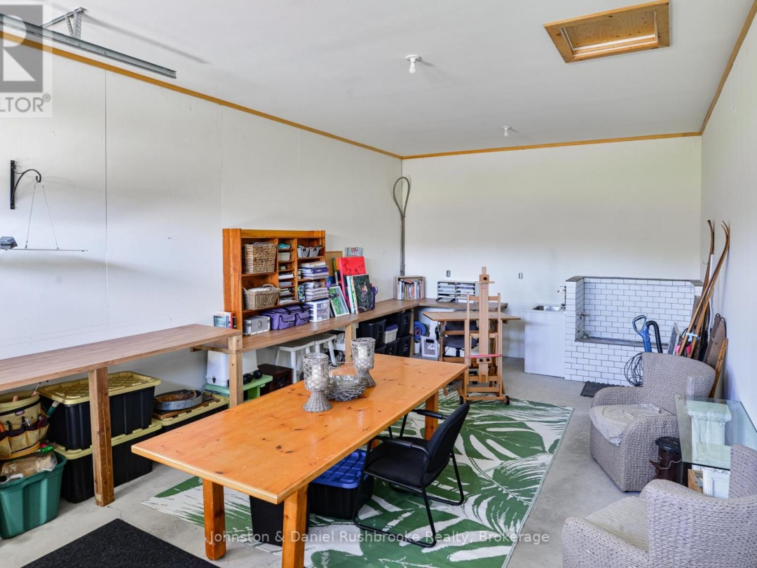 1422 MUSKOKA RD 118 ROAD W, 