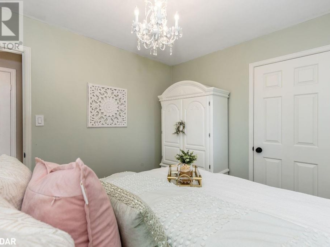 305 Park Street, Orillia