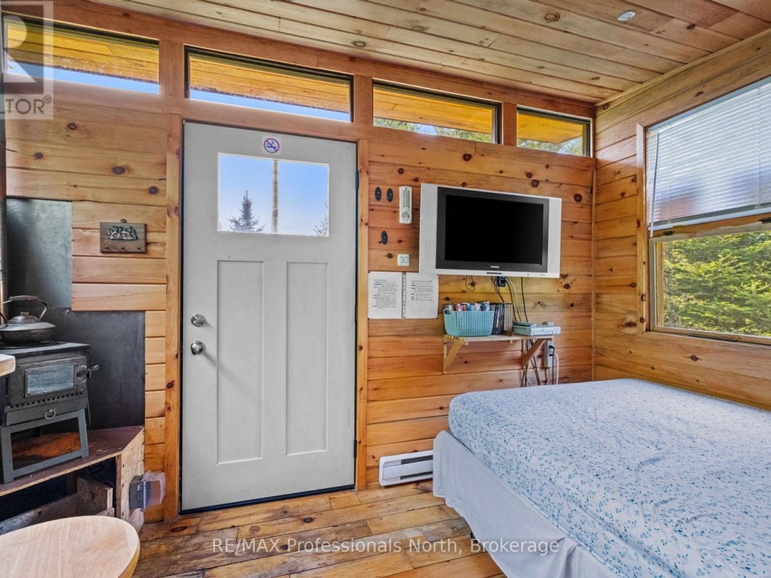 1009 SUMMERVILLE ROAD, 