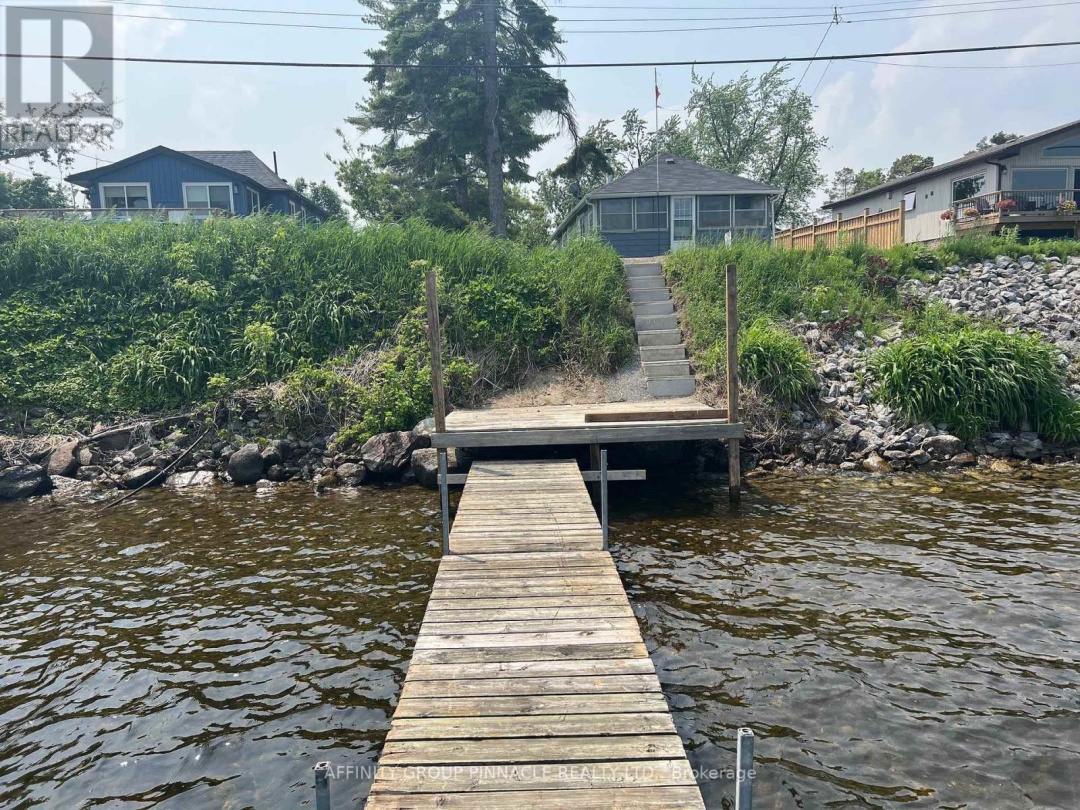 477 Long Beach Road, Sturgeon Lake