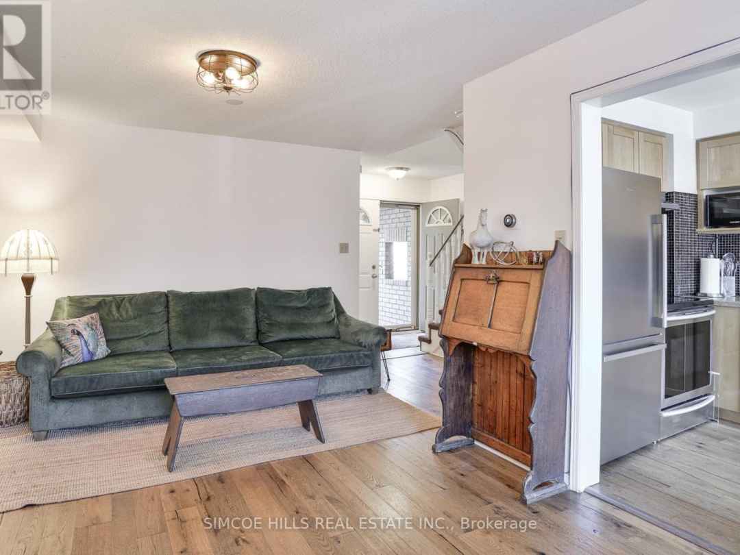 17 - 492 LACLIE STREET, 