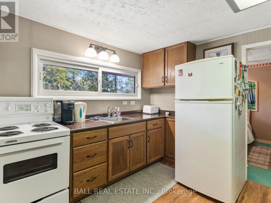73 SUNSET COURT, Little Bald Lake