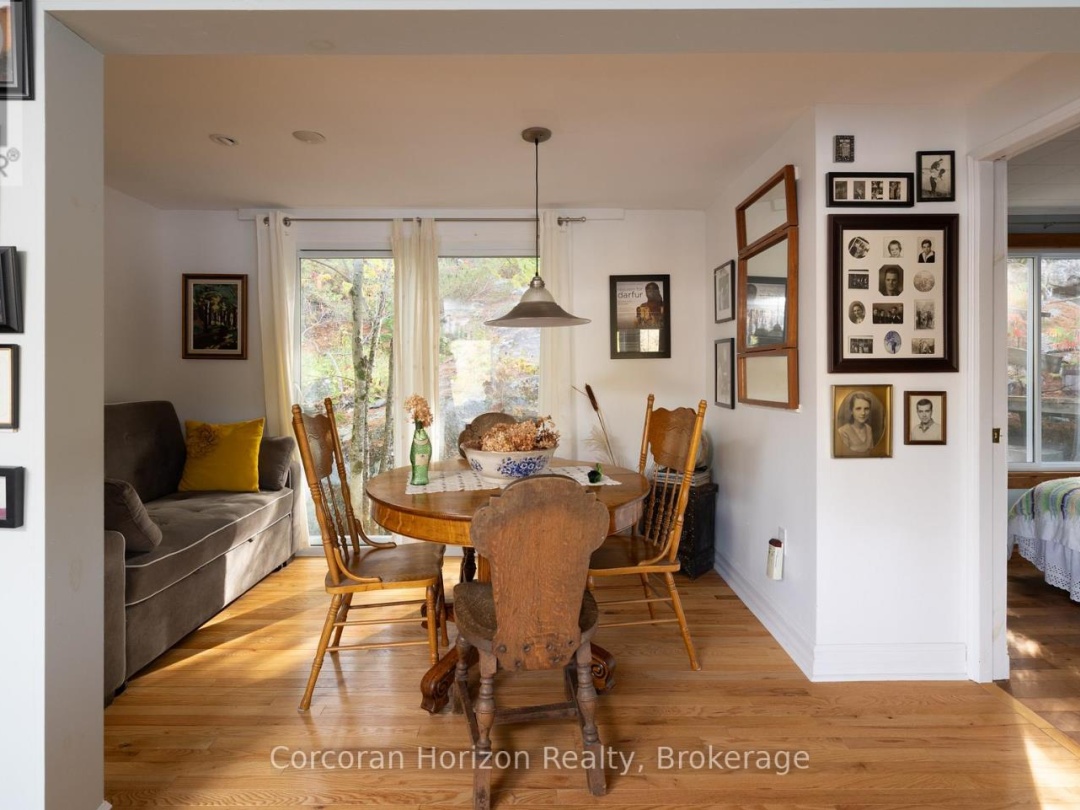 566 HUNGRY BAY ROAD W, 