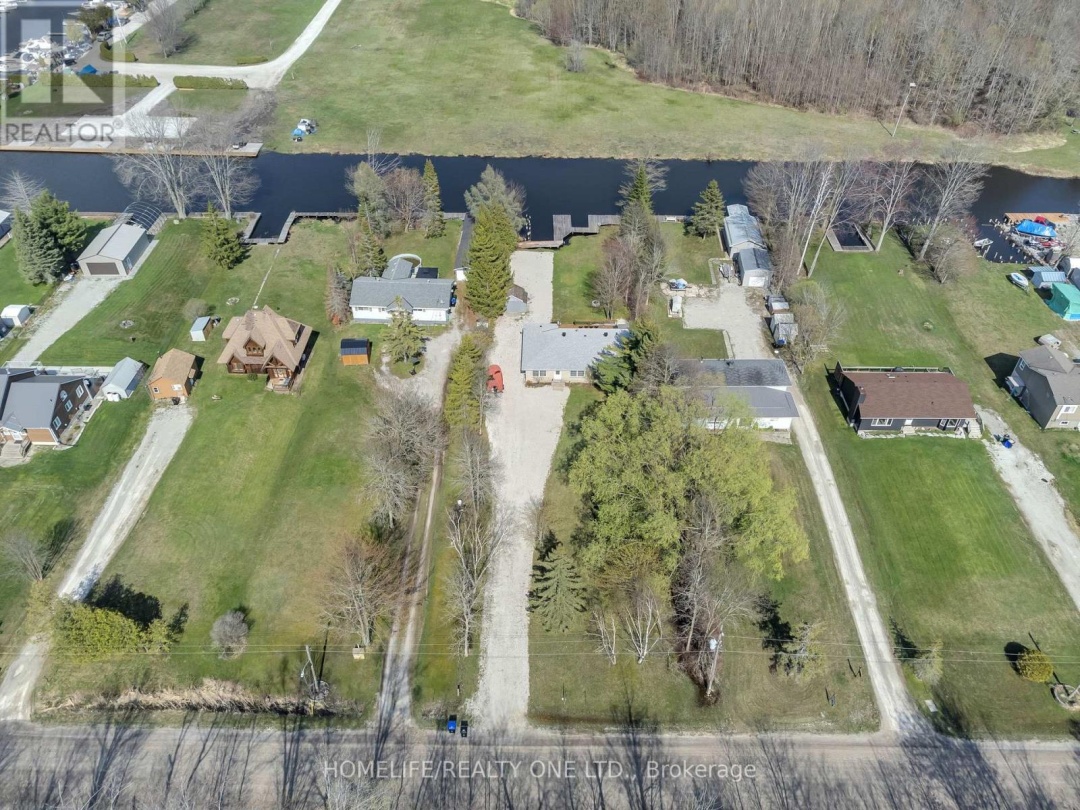 4055 Glen Cedar Drive, Lake Simcoe