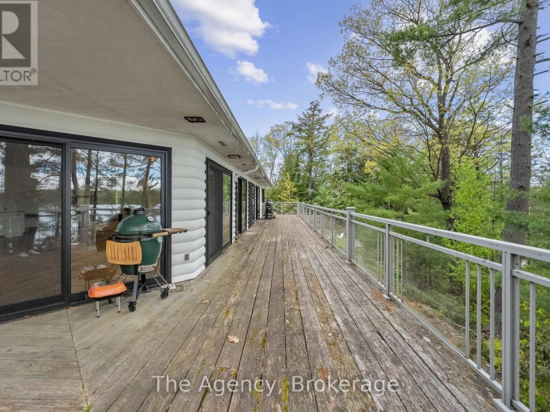 80 Tall Timbers Road, Lake Joseph