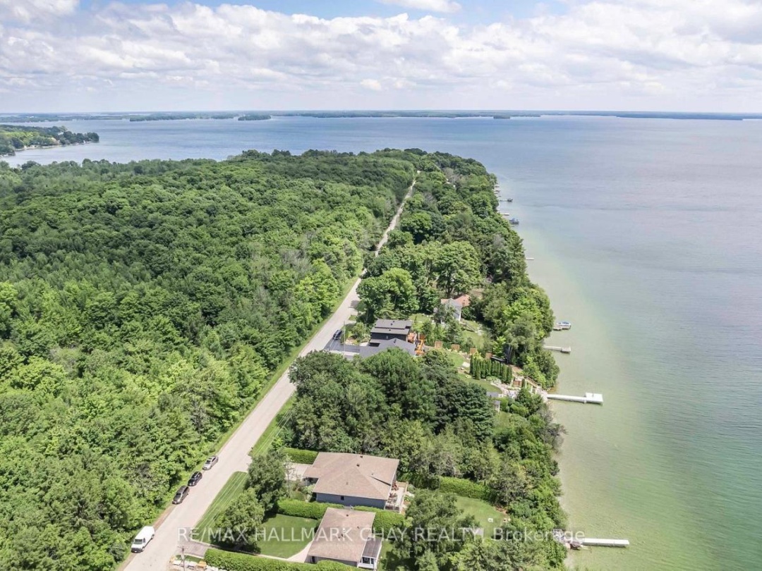 1125 WOODLAND DRIVE, Lake Simcoe
