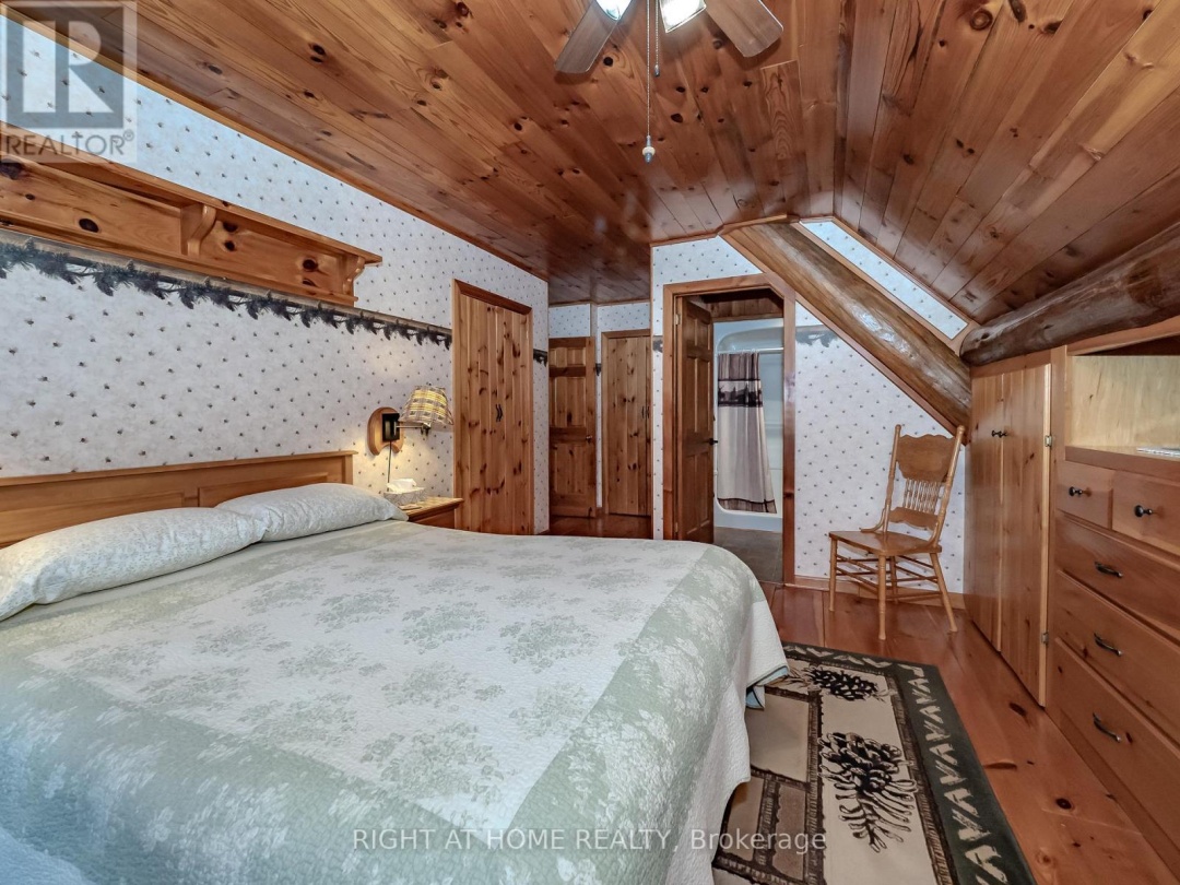 1696 HIGHWAY 118 E, 