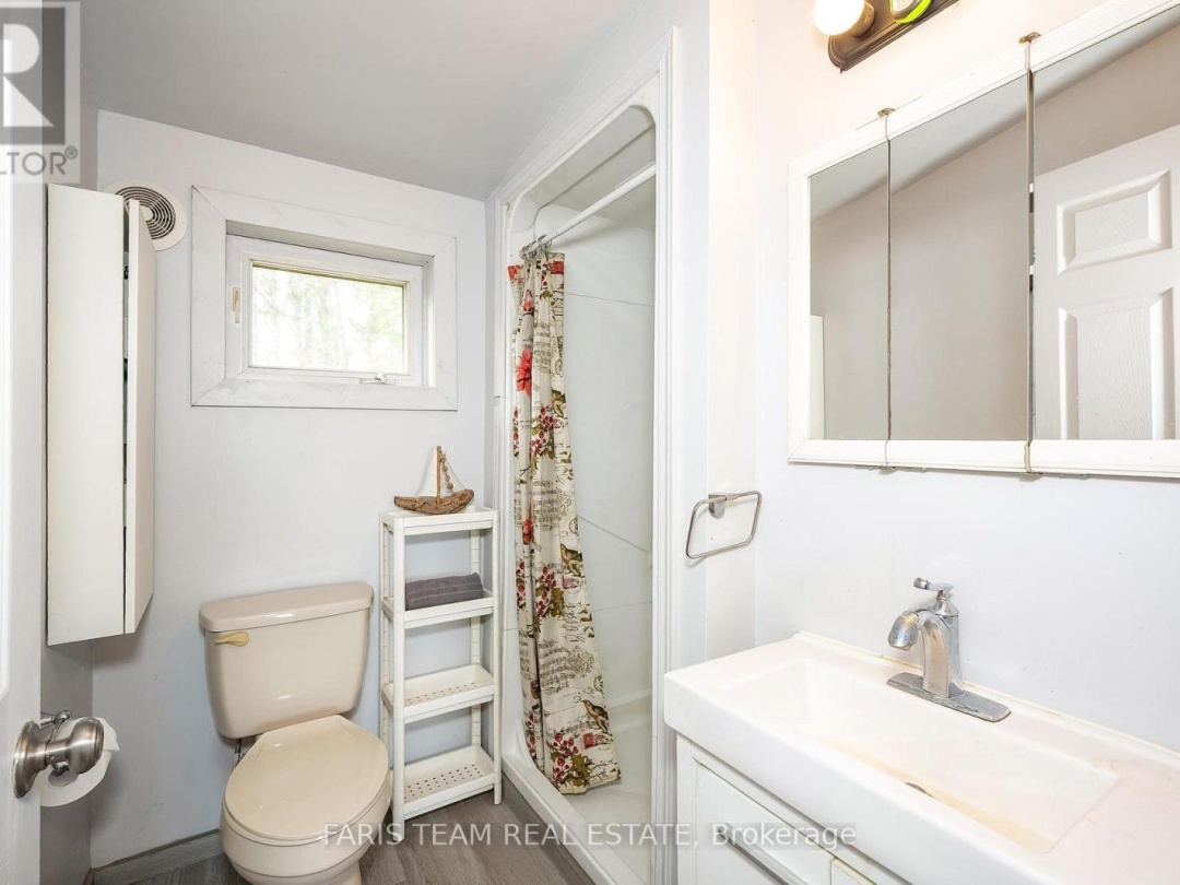 4 SCHOONER LANE, 