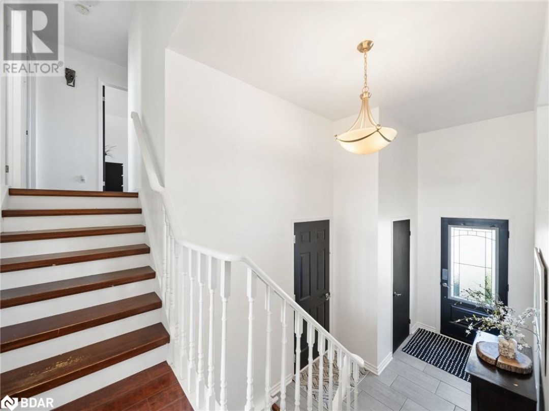 2 CHESTNUT Place, 