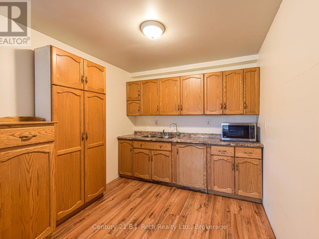 5135 SIDEROAD 25, 