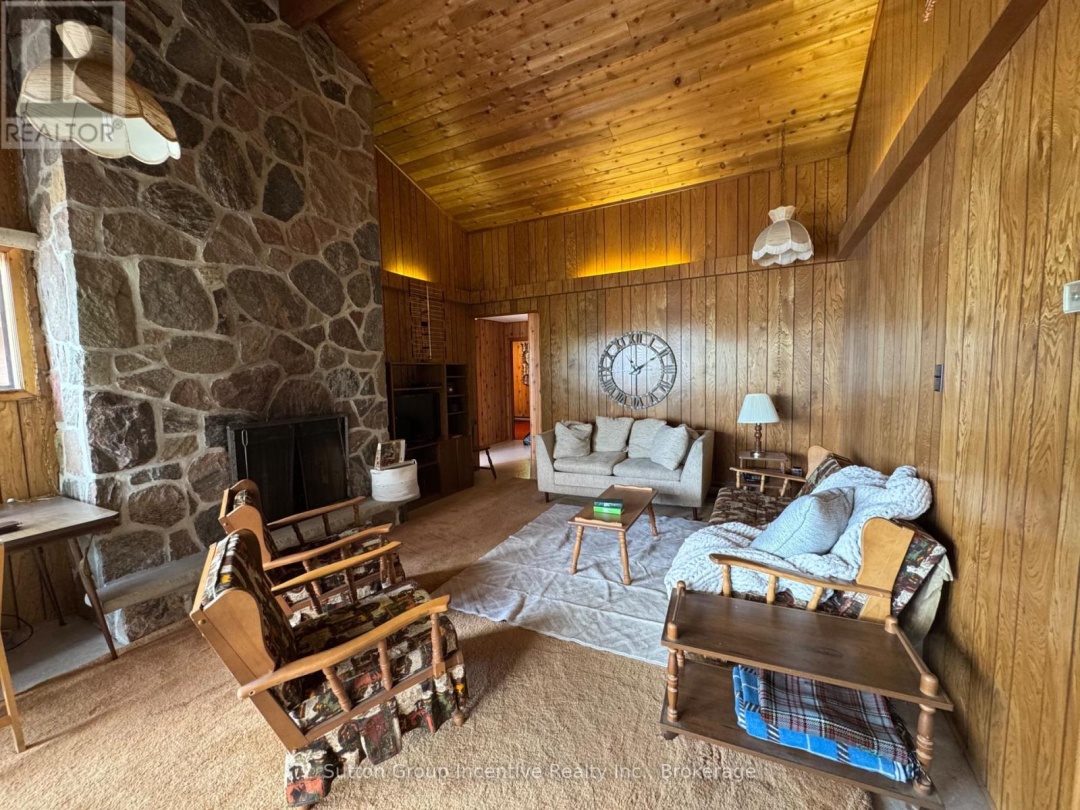 1017 Goldfinch Court, Sparrow Lake
