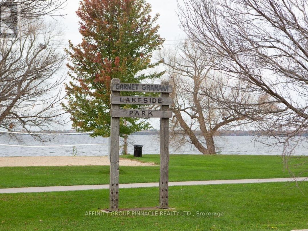 103 - 94 FRANCIS STREET W, 