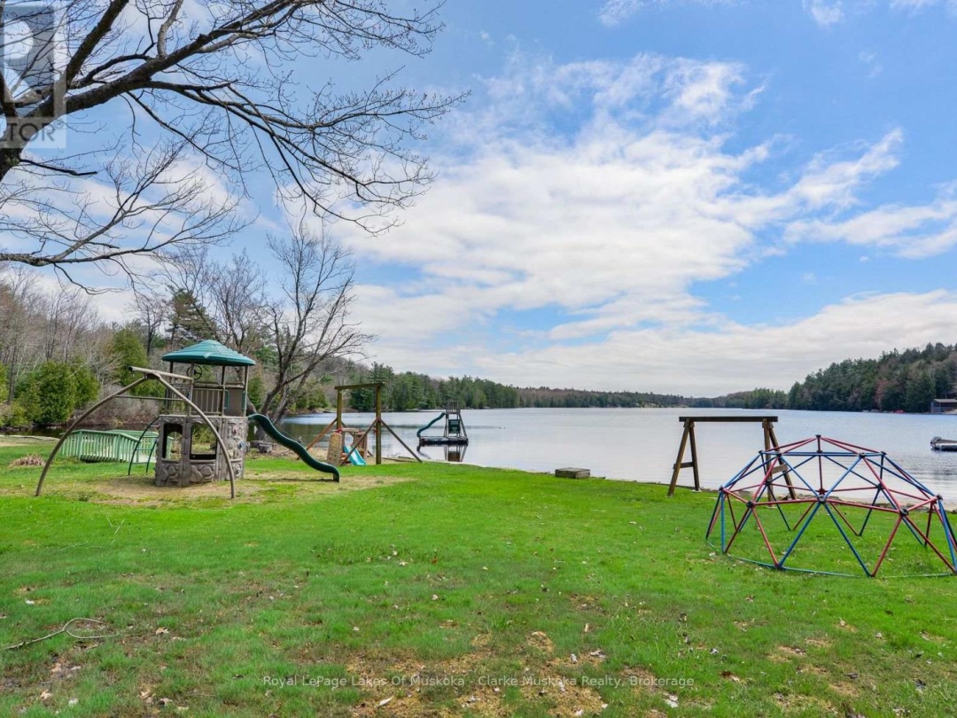 7 - 7 SILVER POINT ROAD, 