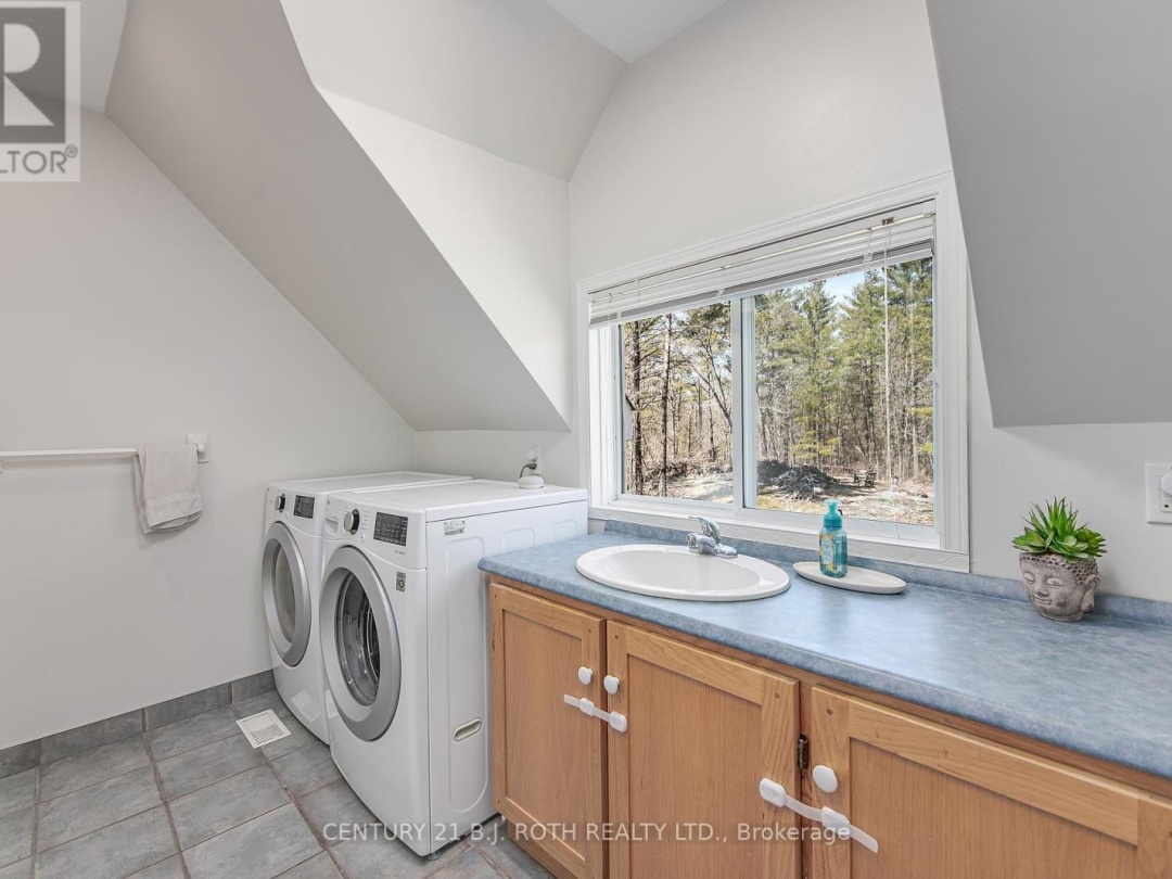 1572 Laughlin Falls Road, Severn