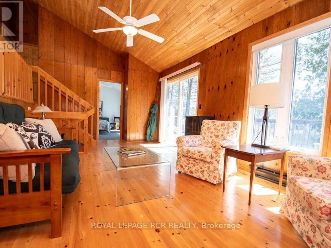 24 Juniper Crescent, Four Mile Lake