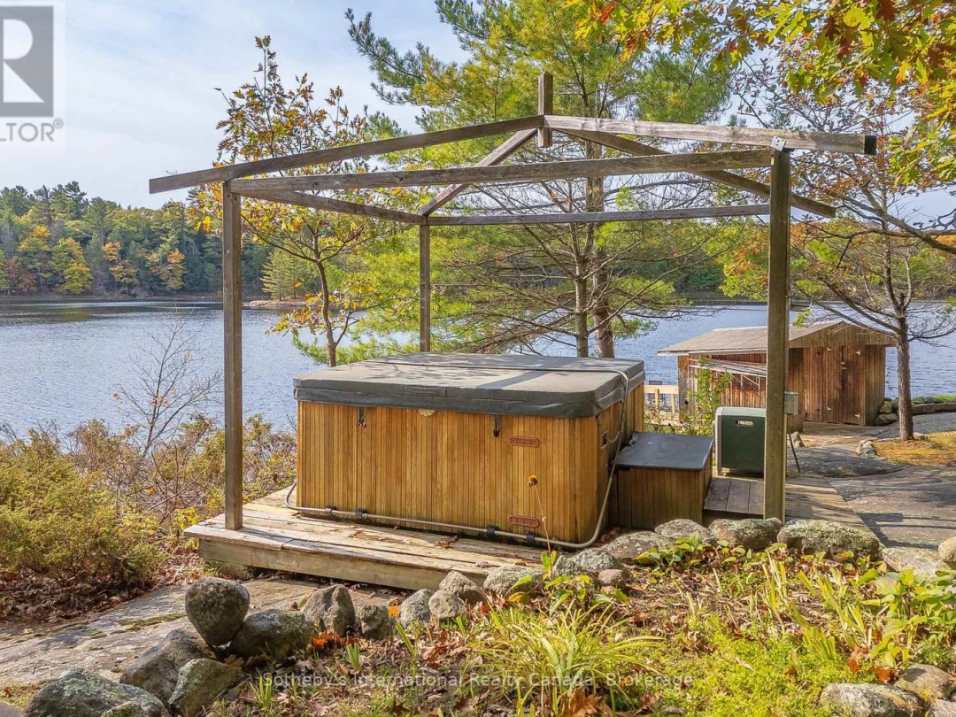 22418 GEORGIAN BAY SHORE, Longuissa Bay