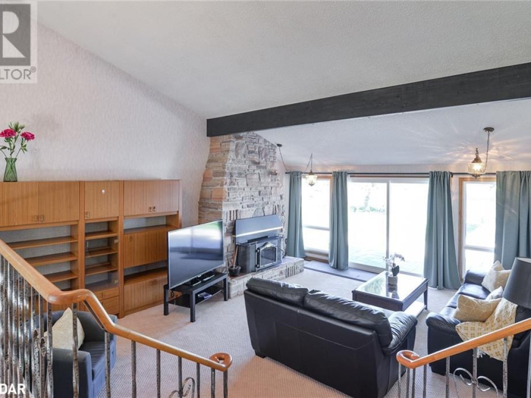 35 OLD INDIAN Trail, 