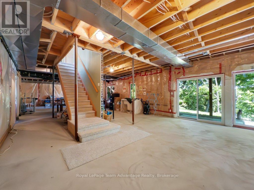 3 LYNDSEY LANE, Manitouwabing Lake