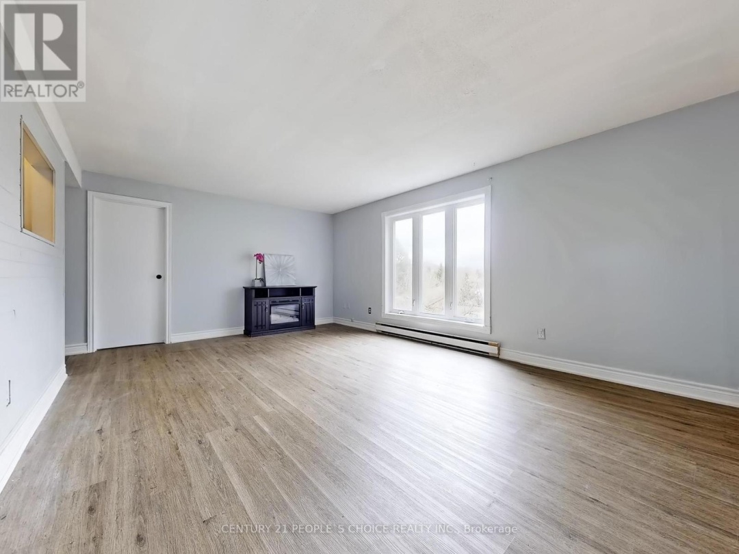 156 MAIN STREET W, 