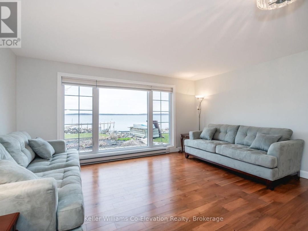 220 Robin's Point Road, Georgian Bay
