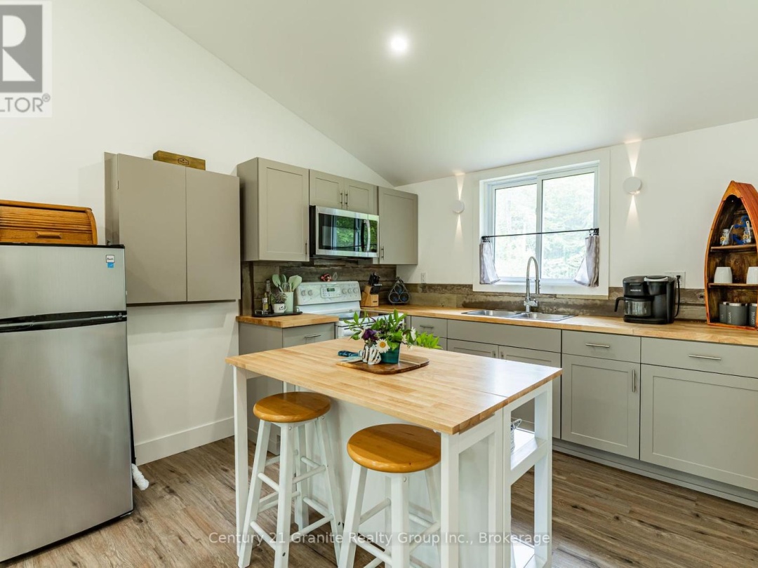 86 BOYCE TRAIL, 