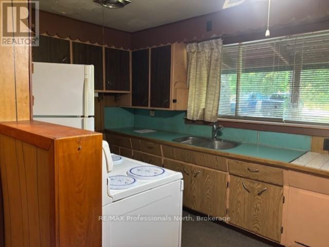 1078 SOUTH LAKE ROAD, 