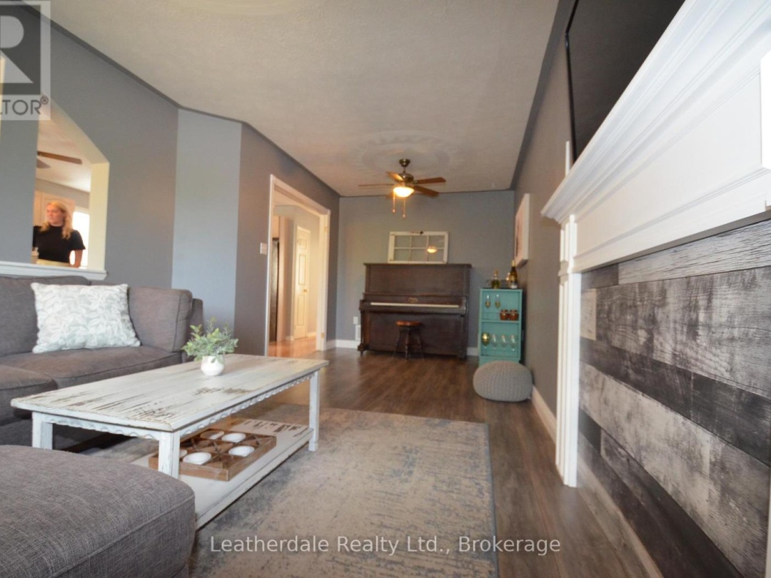 131 JULIA CRESCENT, 
