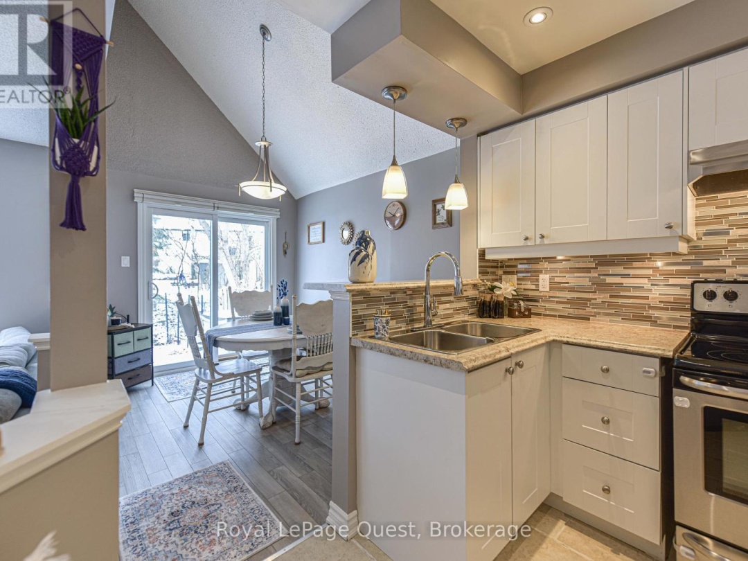 19 12 Lankin Boulevard, Orillia