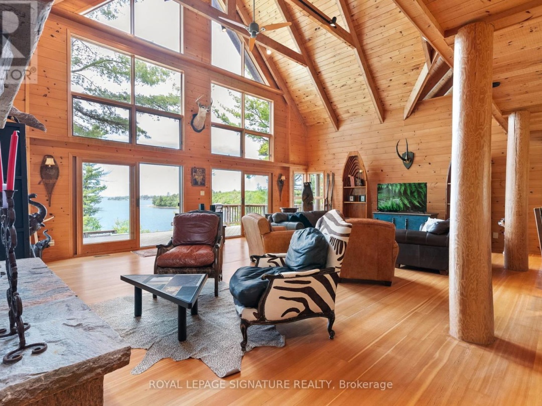 B350 Echo Island, Georgian Bay
