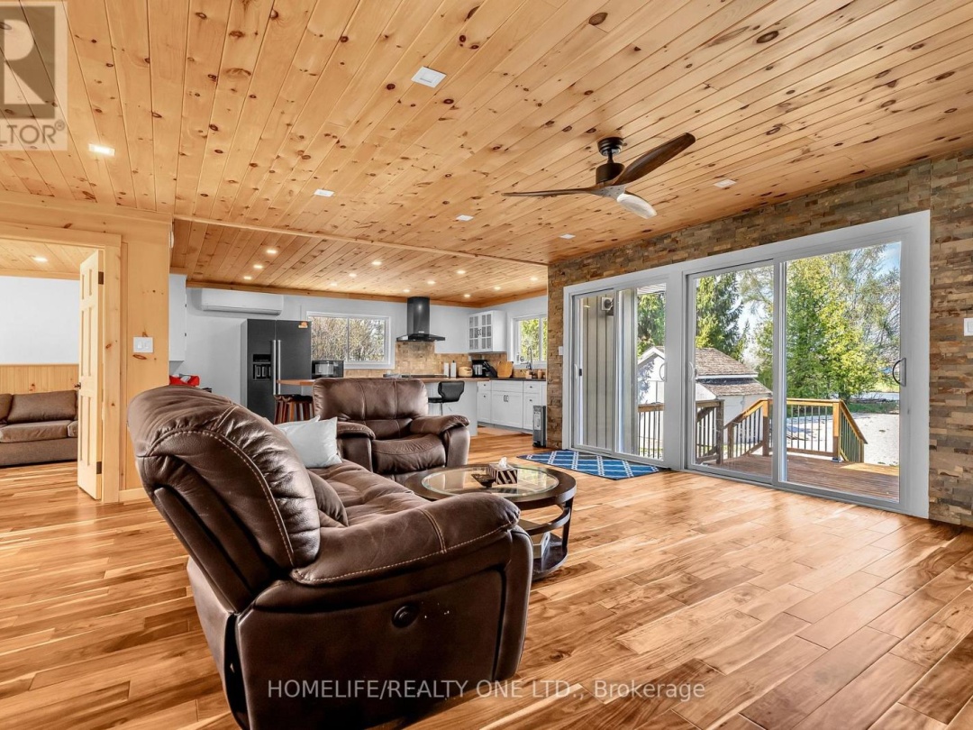 4055 Glen Cedar Drive, Lake Simcoe