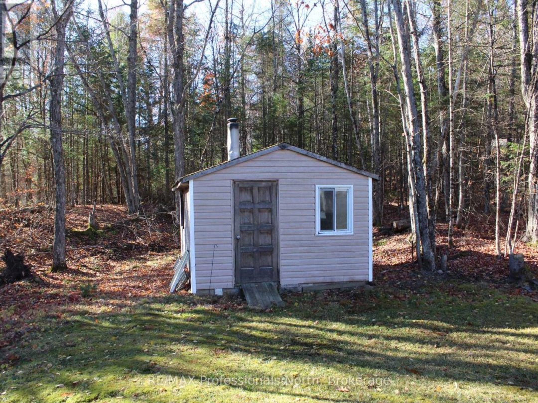 1121 OLD DONALD ROAD N, 