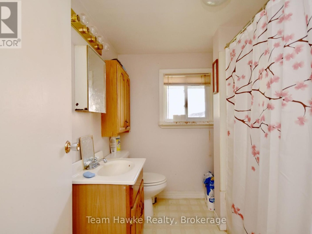2645 St Amant Road, Severn