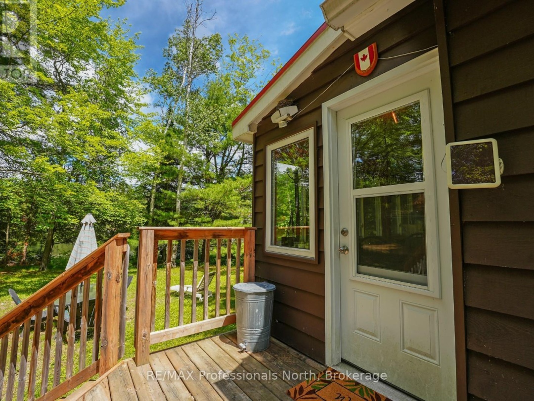 1279 ENGLISH CIRCLE, 
