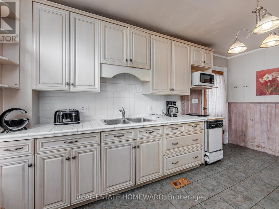 75 PATRICK STREET, Orillia