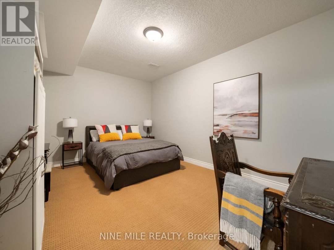 8 5 Invermara Court, Lake Simcoe
