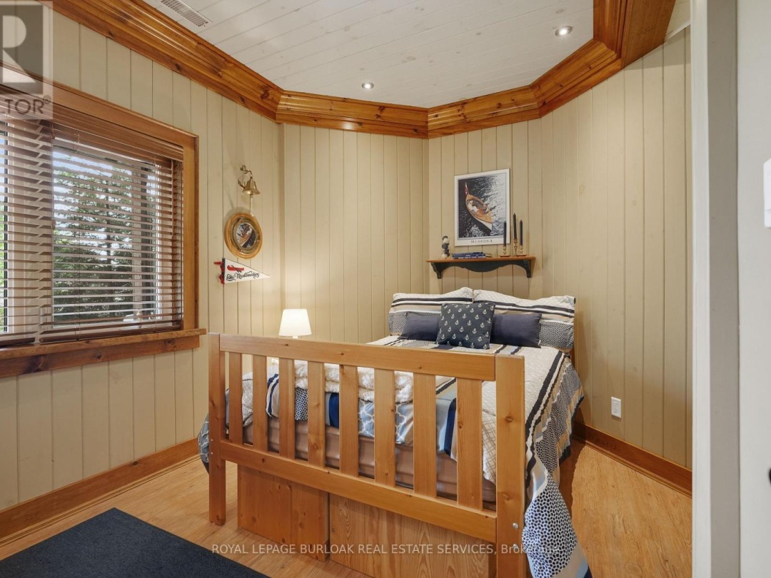 36 MANITOUWABING ESTATES ROAD, 