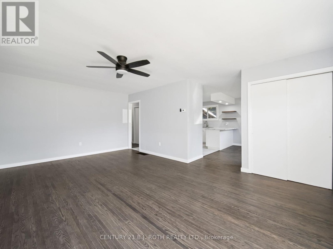 138 SIMCOE STREET, 