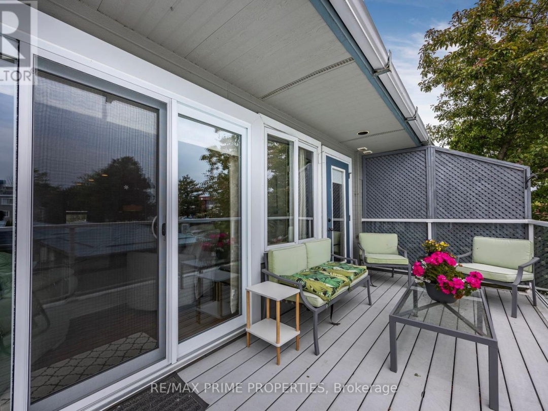 201 - 585 ATHERLEY ROAD, 