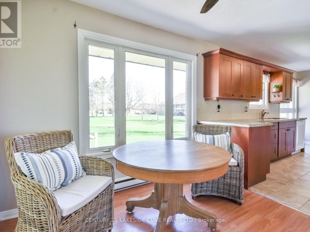 121 Bayshore Drive, Lake Simcoe