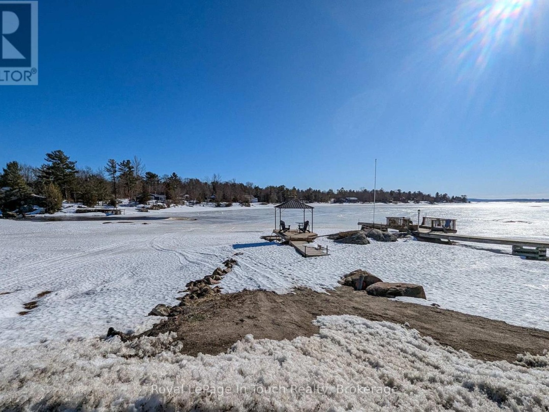 26 Macey Bay Road, Georgian Bay