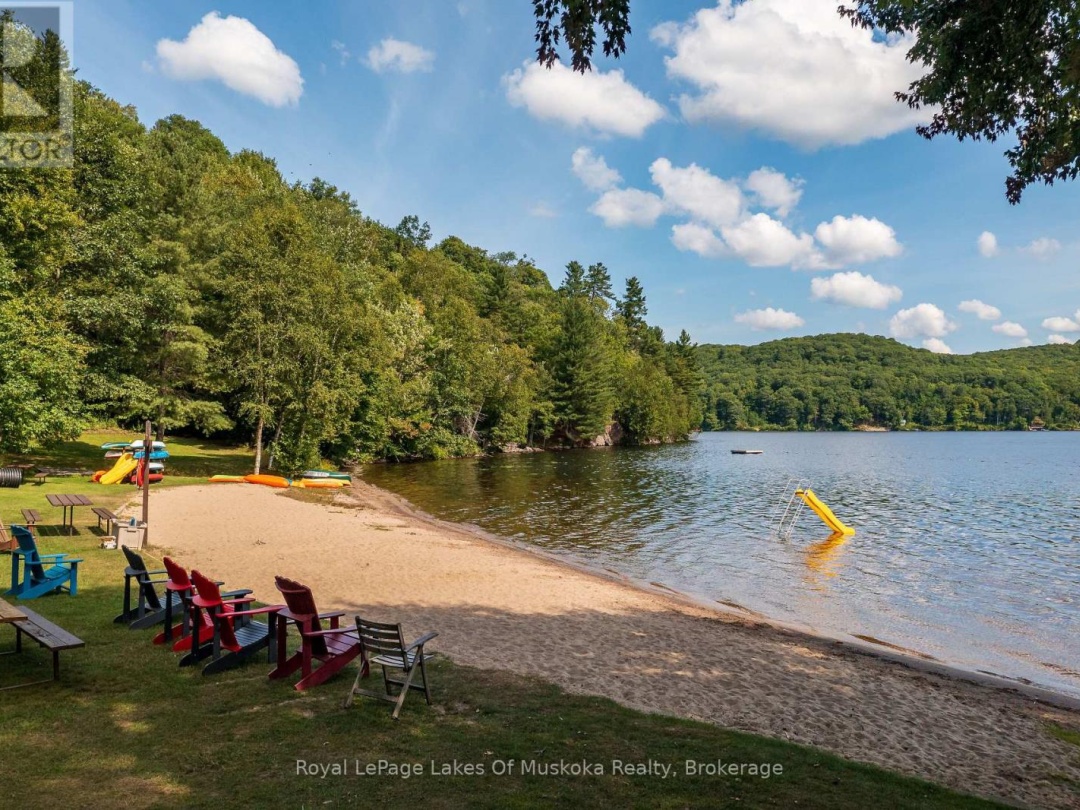 32 Maple Leaf Drive, Lake Vernon