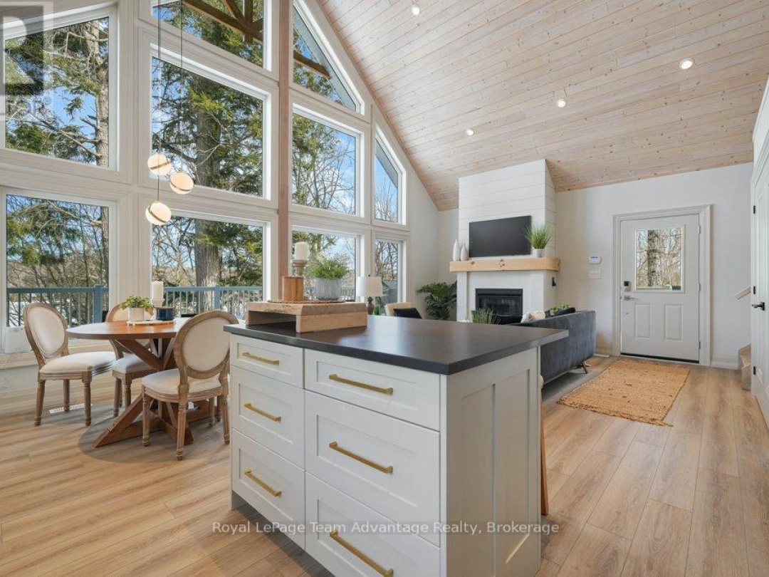 63 Maple Drive, Bay Lake