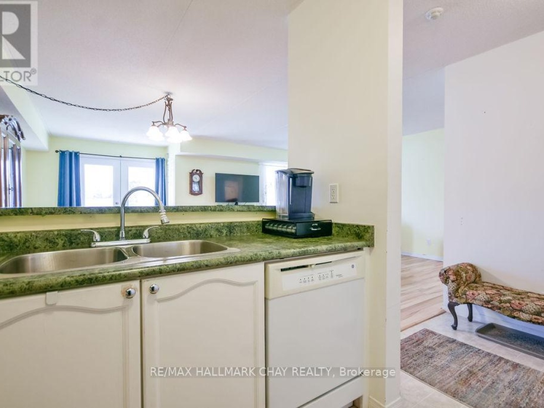 203 - 125 BOND STREET, 