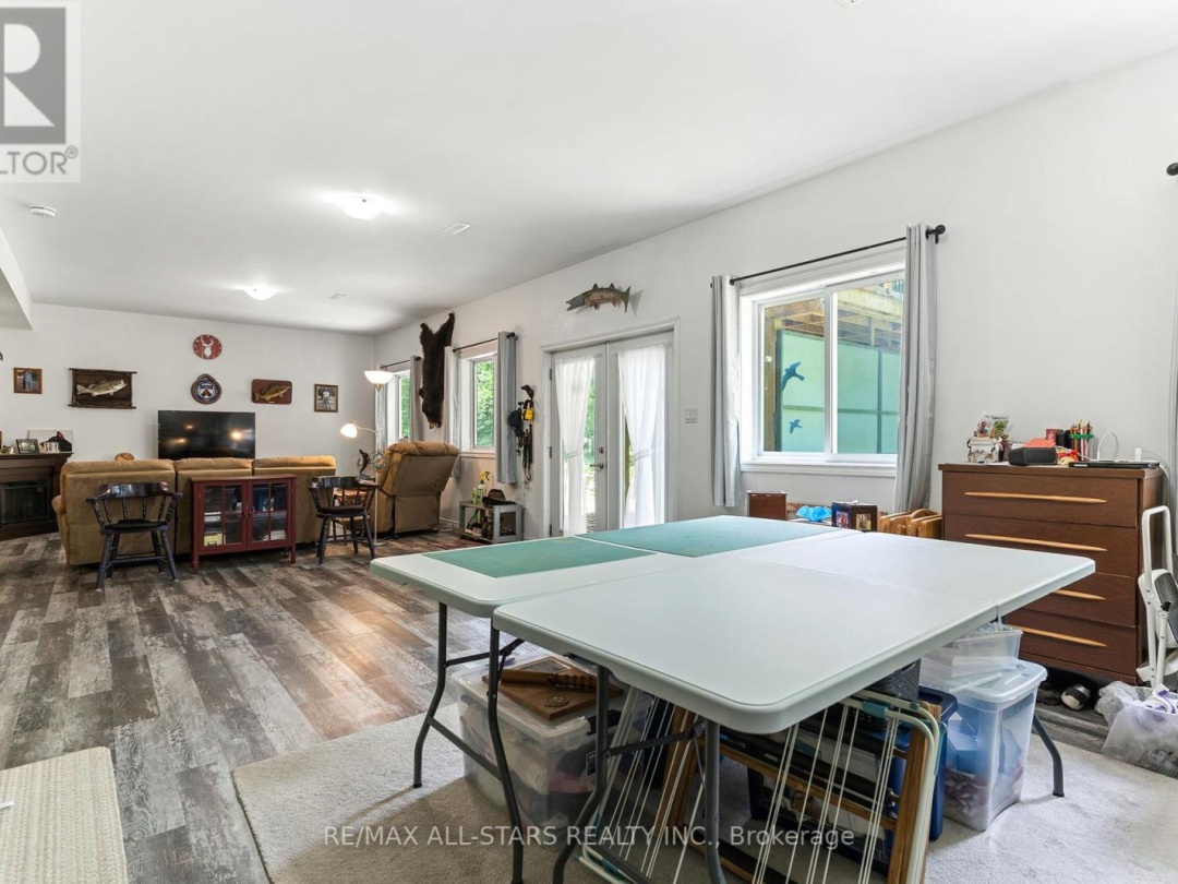 1089 TATTERSAL ROAD, 