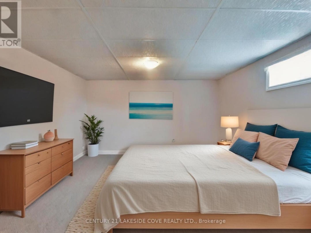 121 Bayshore Drive, Lake Simcoe