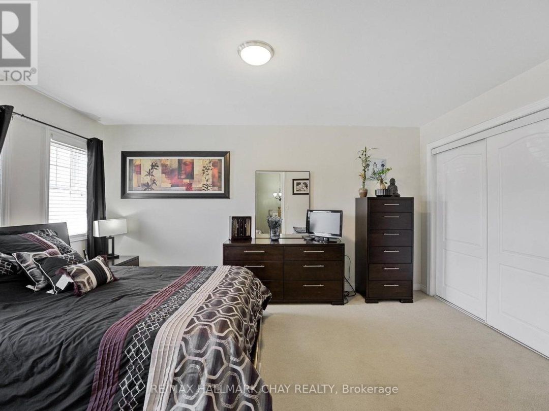 5 800 West Ridge Boulevard, Orillia